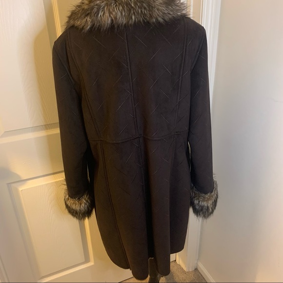 Faux Fur Winter Coat Women’s Large - Picture 3 of 5